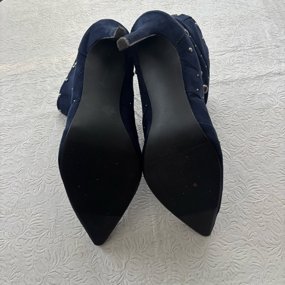 ❤️2/$15 or 3/$21❤️Metaphor Navy Blue Studded Ankle Boots, Size 8 - Picture 12 of 14